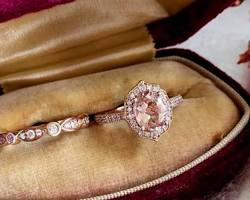 تاريخ خواتم الزواج: من روما القديمة حتى التصميم الحديث