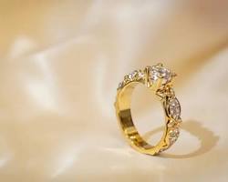 حماية قيمة مجوهراتك: أهمية التأمين والفحص الدوري.