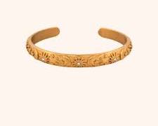 "خزنة المعصم": لماذا أصبحت الأساور العريضة (Cuffs) المكان المفضل لتخزين الأصول الرقمية؟